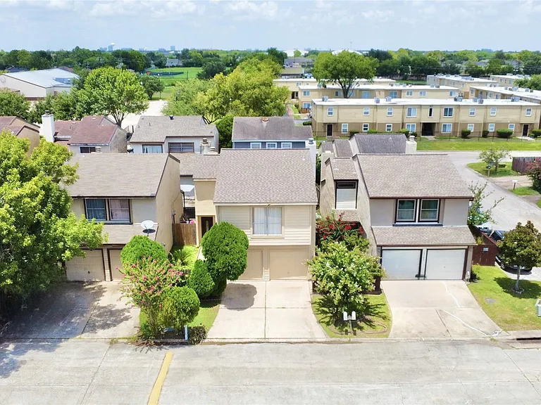 12504 Autumn Leaf Ln — Photo 2