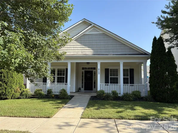 8723 Westwind Point Dr, Cornelius, NC 28031