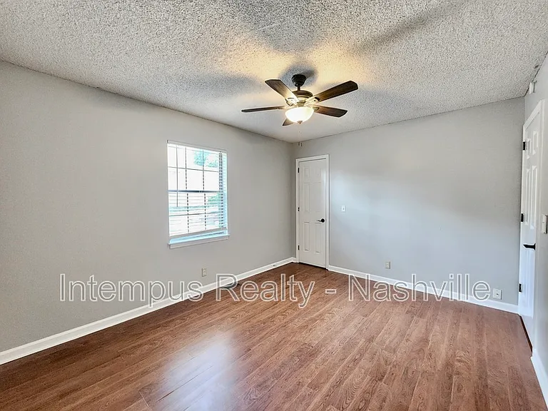737 Fox Ridge Dr — Photo 15