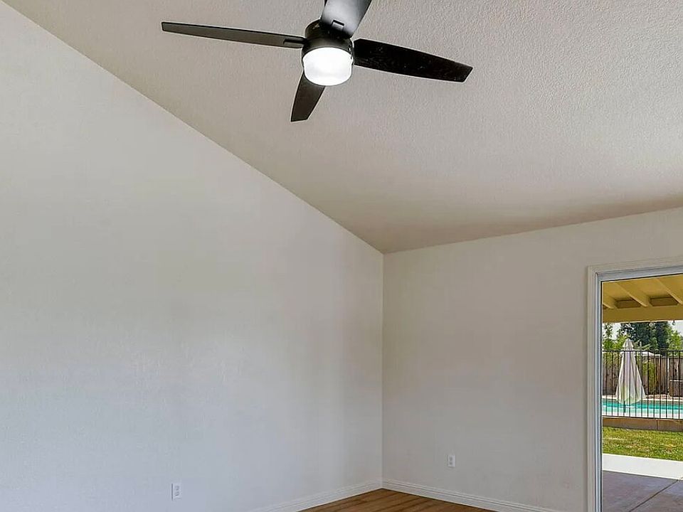 1st image of 2014 Crestlake Dr