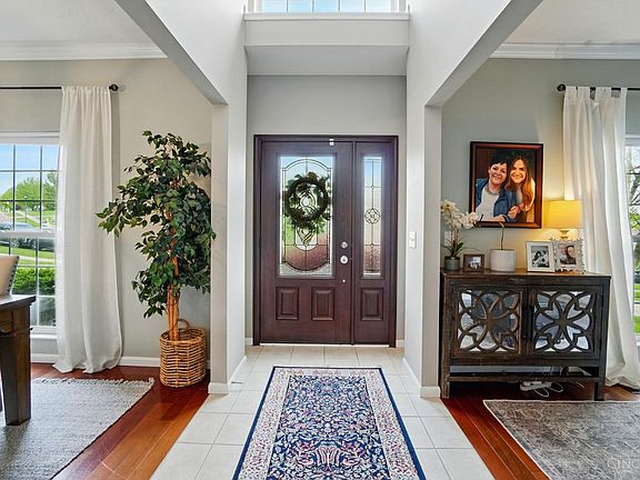 3rd image of 583 Laurelwood Dr