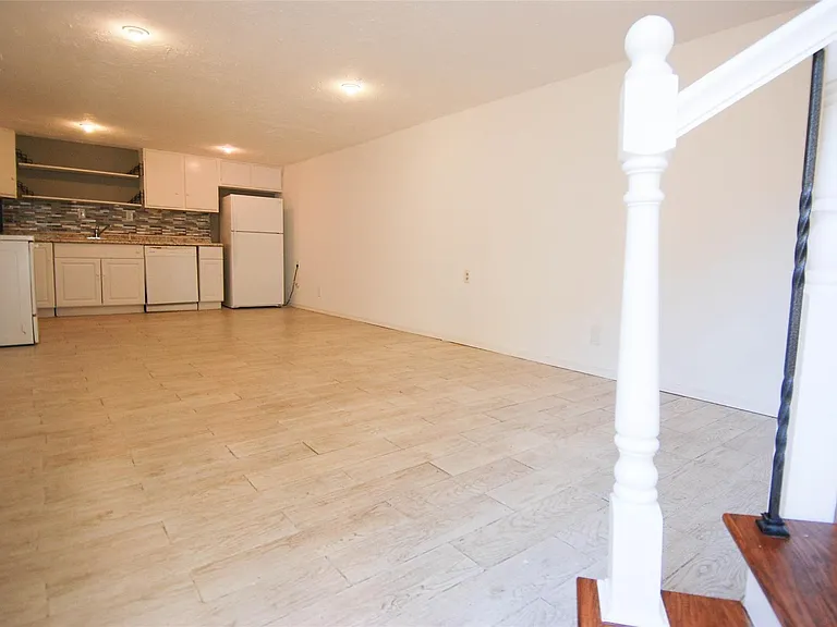 2606 Stanford St #5 — Photo 8