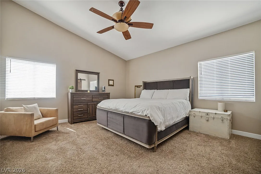 4 bed, 2.5 bath, 2127 sqft, $2,450 — Photo 4