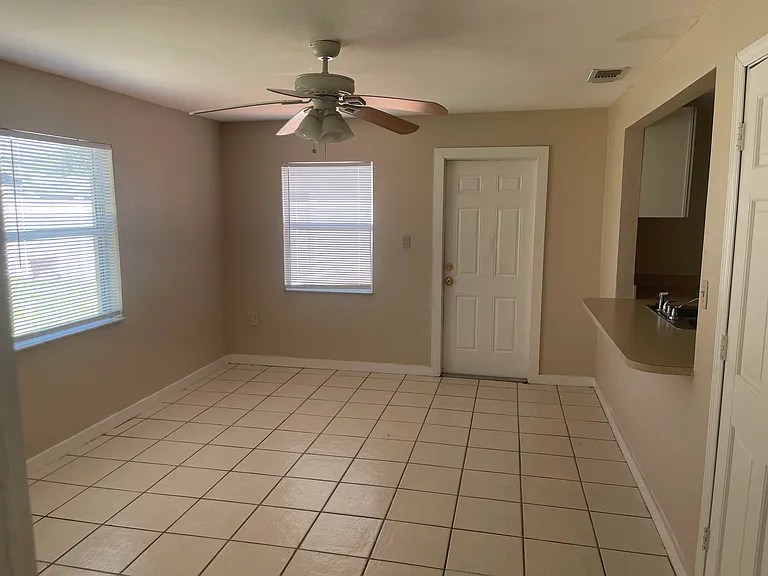 5633 Auld Ln — Photo 17