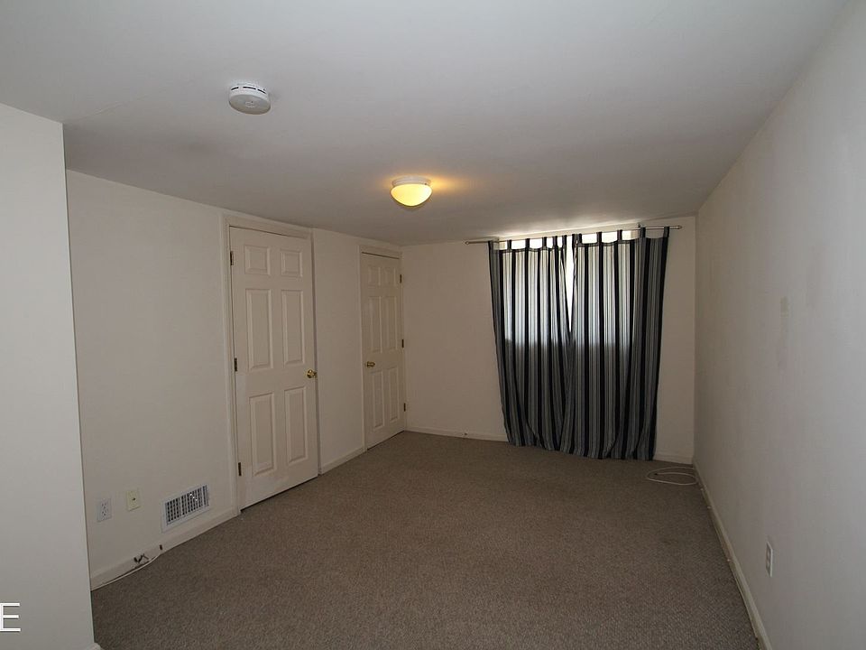 1st image of 10 Hanford Pl #5052129