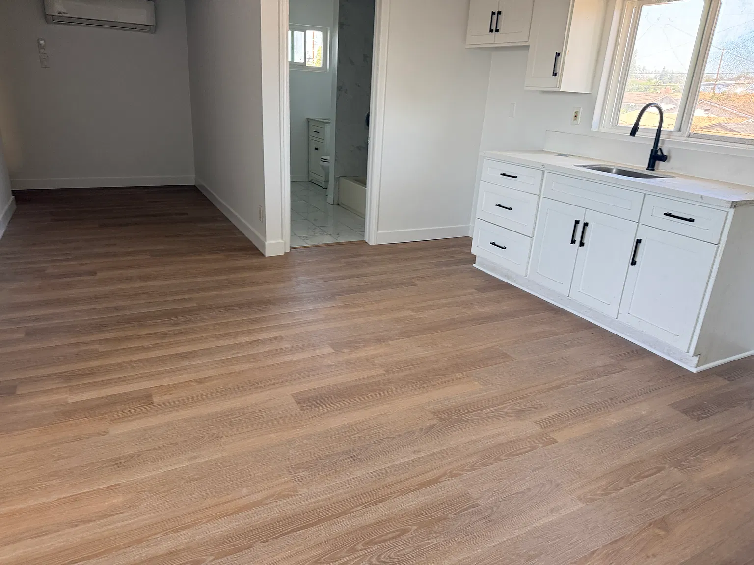 2 bed, 662 sqft, $2,600 — Photo 3