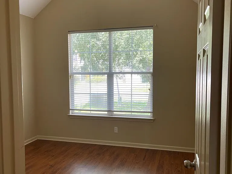 10037 Sandhill Ct — Photo 21