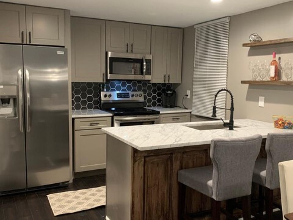 1st image of 935 Pine St #935
