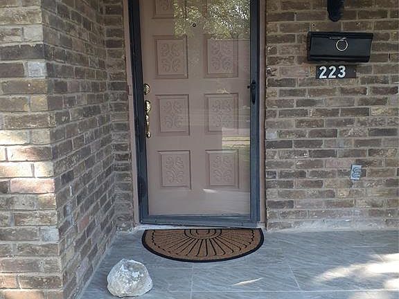 3rd image of 223 Larry Dr