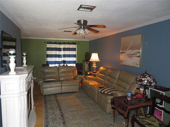 5th image of 5821 Carlisle Ct