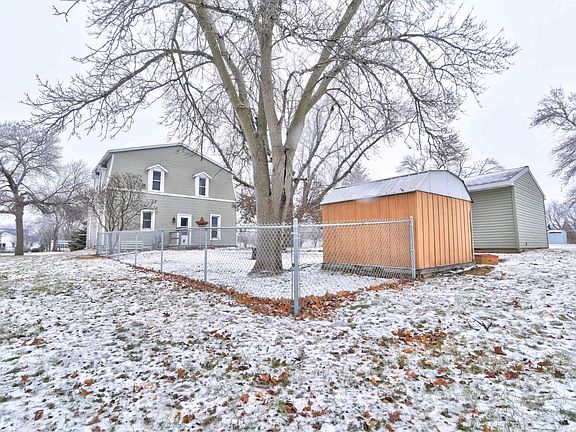 2nd image of 720 N 11th St