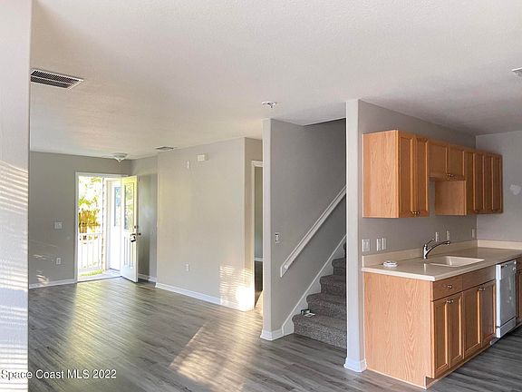 3rd image of 2177 Harrison St #11