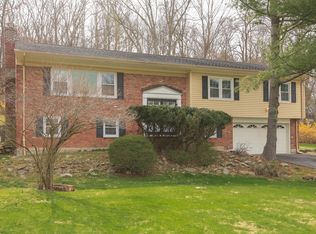 6 Cross Ridge Rd, Chappaqua, NY 10514