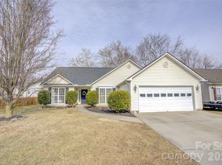 365 Running Briar Rd, Fletcher, NC 28732