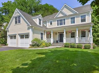 11 Robin Hood Ln, Darien, CT 06820
