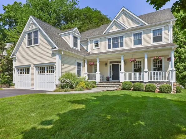 11 Robin Hood Lane, Darien, CT 06820