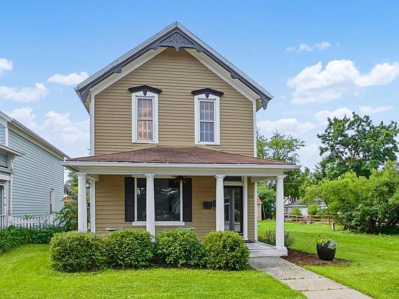 3rd image of 338 Oakton AVENUE