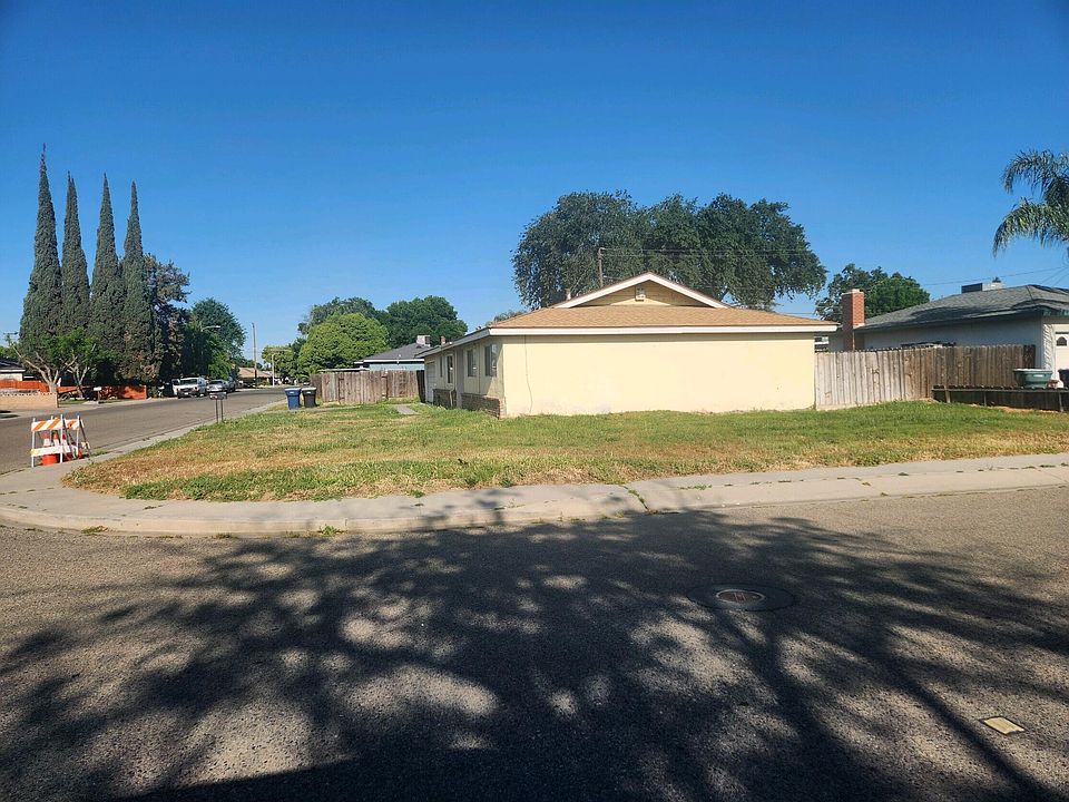 2nd image of 1986 E Ash Avenue