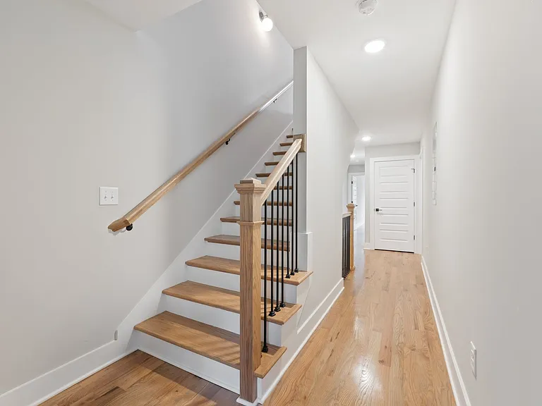 1810B Delta Ave — Photo 31