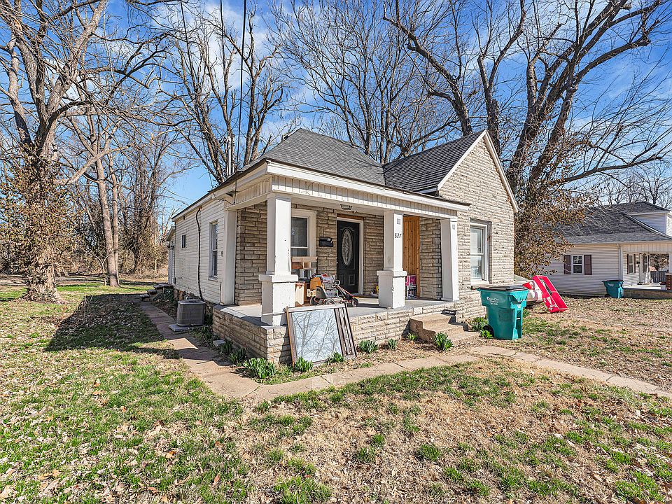 2nd image of 827 E Garfield Street