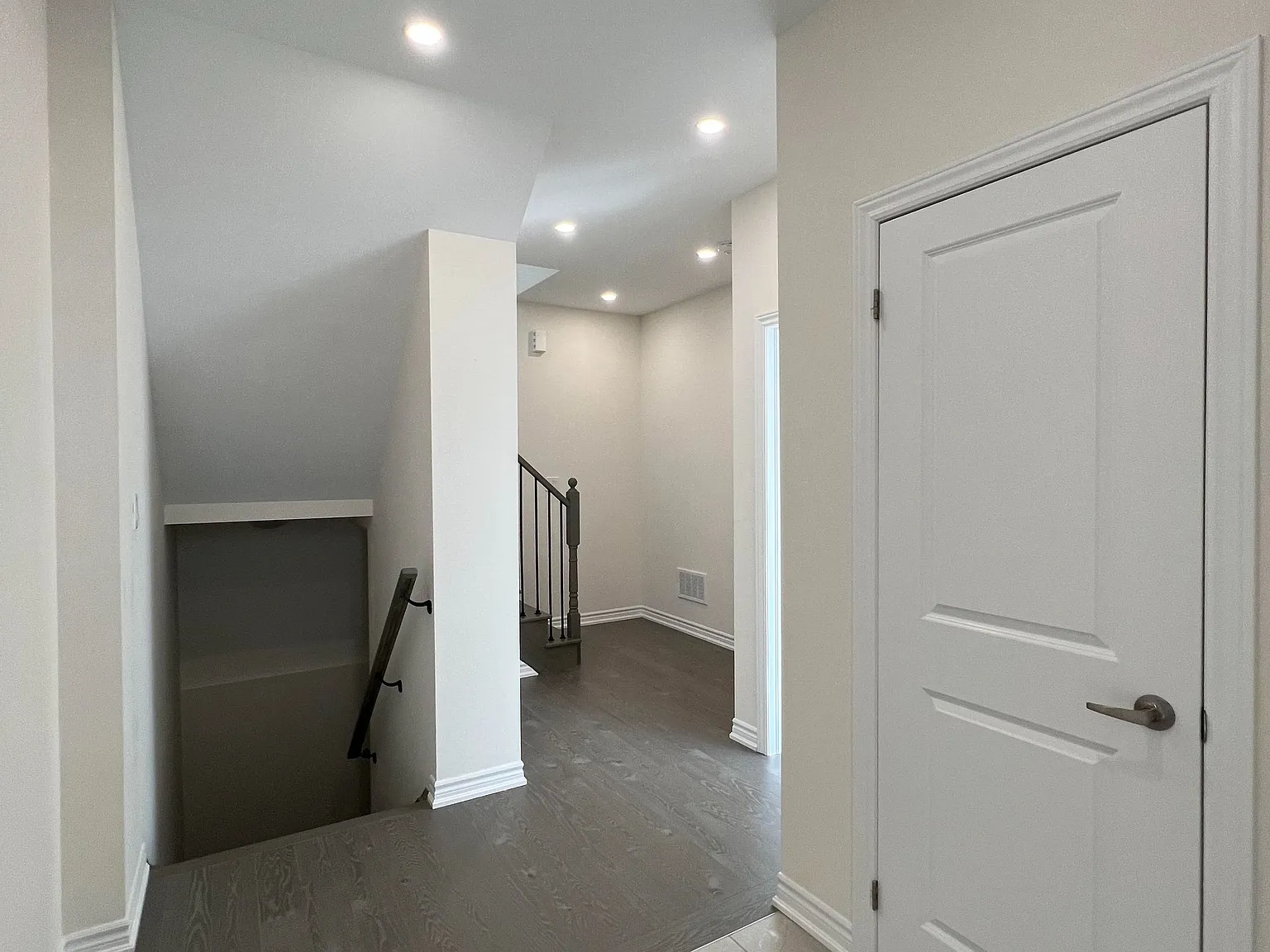 4 bed, $3,900 — Photo 3