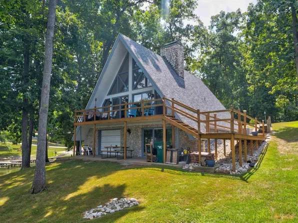 204 W Pine Dr, Santa Claus, IN 47579