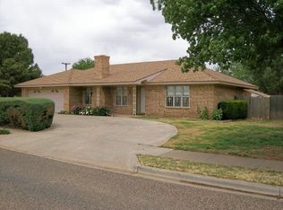 704 8th St, Wolfforth, TX 79382