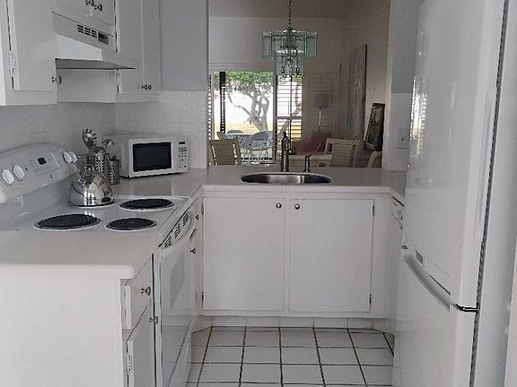 3rd image of 3615 Willa Way #A