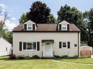 49 Laura Dr, Rochester, NY 14626