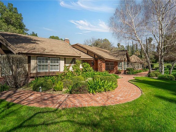 4th image of 15883 Condor Ridge Rd