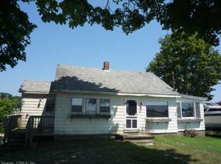 991 Groton Long Point Rd, Groton, CT 06340