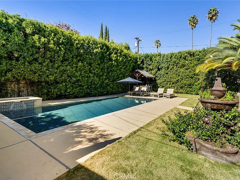5541 Matilija Ave — Photo 35