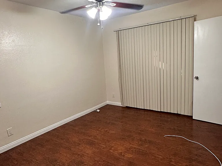 Master bed room