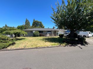 18003 SE Lincoln St, Portland, OR 97233