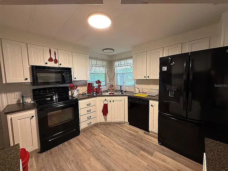 2 bed, 1176 sqft, $1,450 — Photo 2