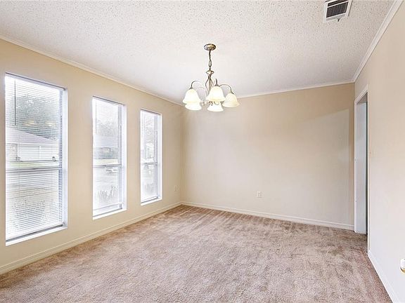 3rd image of 645 Ridgewood Dr