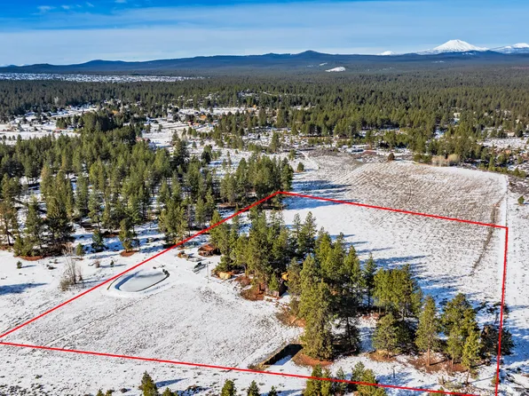 60647 Antler Rd, Bend, OR 97702