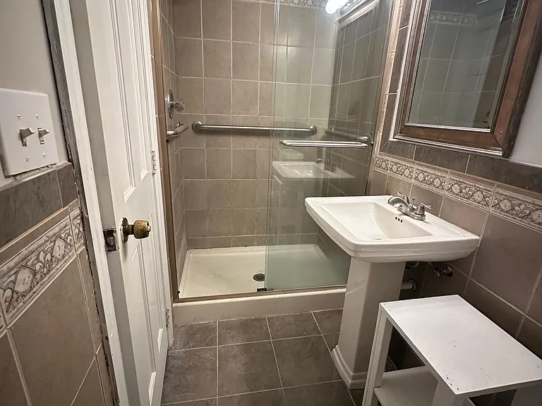 2114 Schumacher Ave #1 — Photo 10