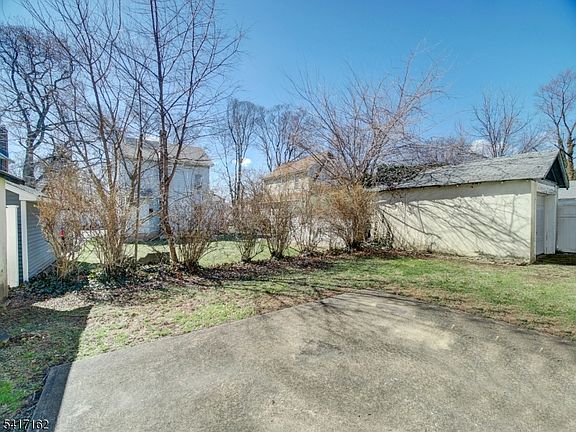 5th image of 416 Jerusalem Rd