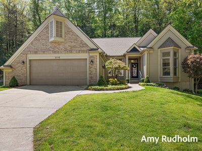 1995 W Glen Ct, Norton Shores, MI, 49441