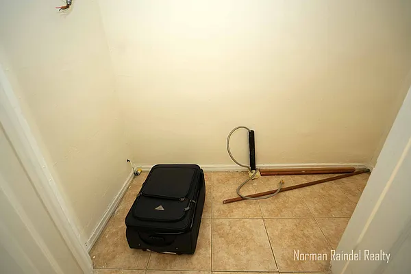 Rented by Norman Raindel, LREB | media 44