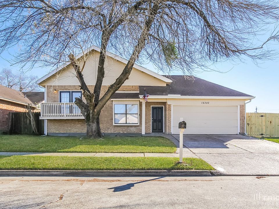 1st image of 15302 Silver Green Dr S