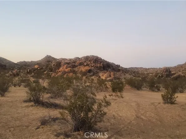 Laguna Seca Dr, Apple Valley, CA 92307