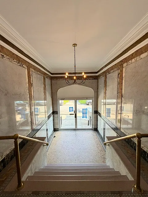 1 bed, 800 sqft, $2,025 — Photo 2