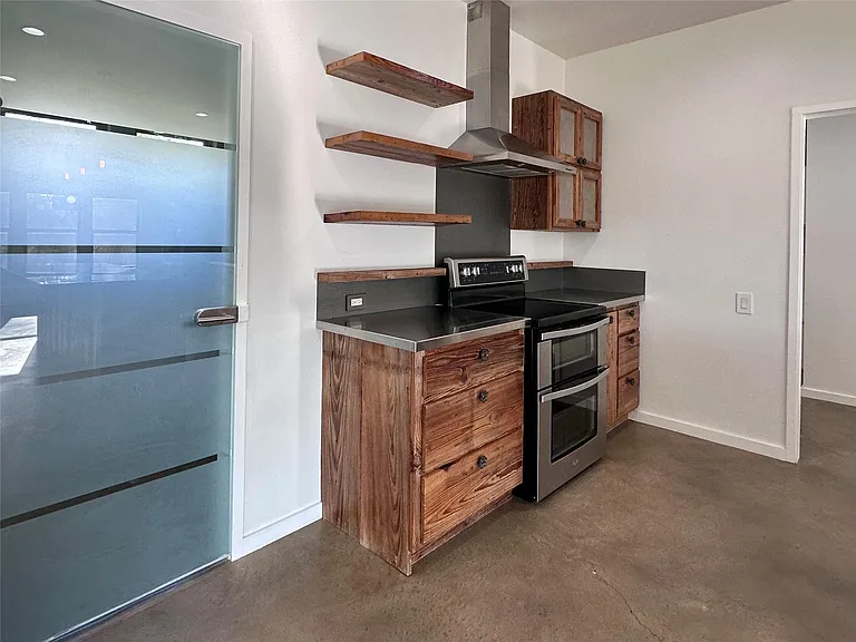 137 Mulberry Ln — Photo 14