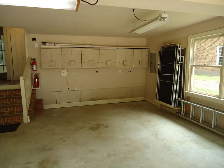 105 Mariners Cir — Photo 36
