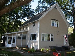 3984 Riverside Rd, Benton Harbor, MI 49022