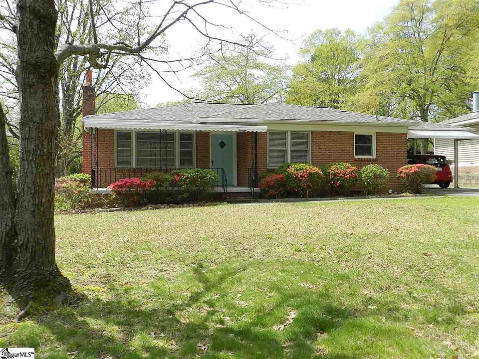 1st image of 16 Tiffany Dr