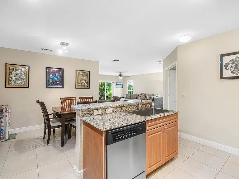6719 Old Farm Trl — Photo 12