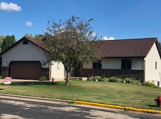 613 W Mohawk Trl, Deforest, WI 53532